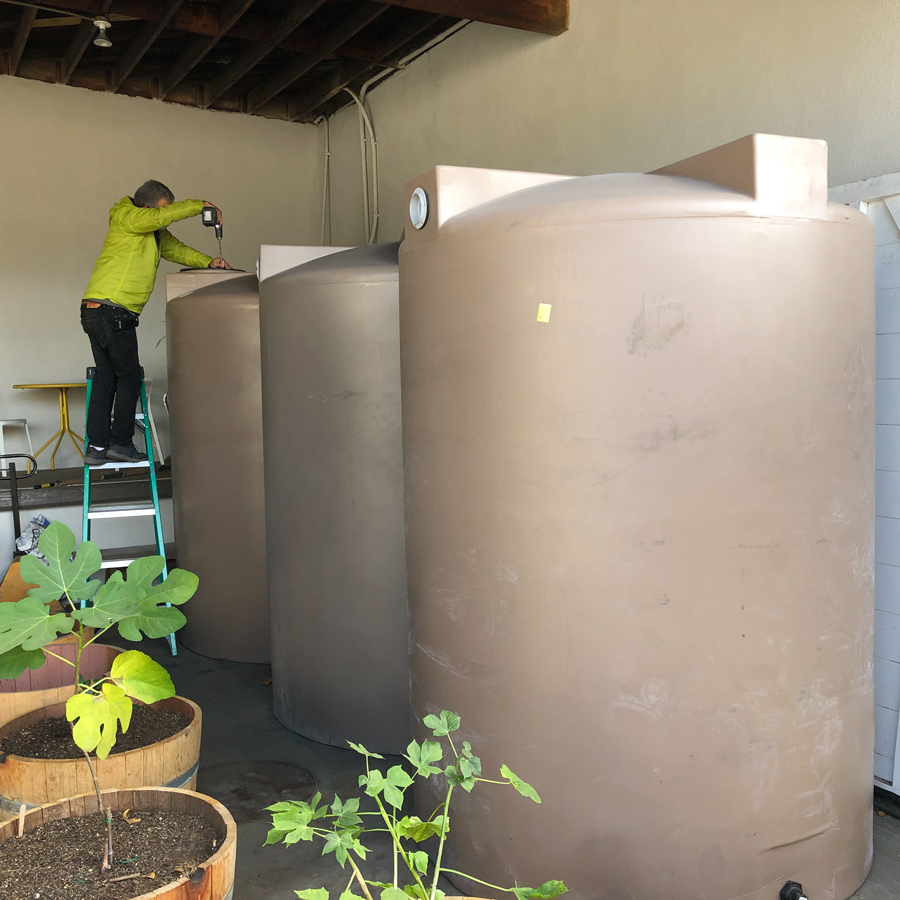 la studio loading dock water tanks