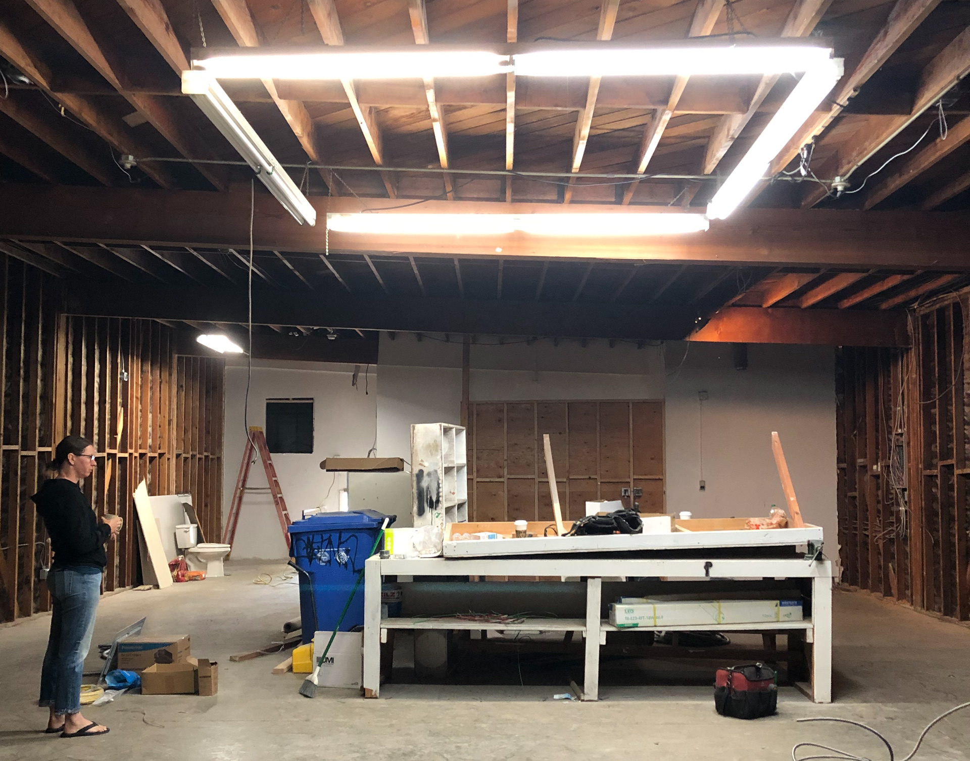 la studio warehouse before